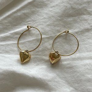 Oak + Fort Heart charm hoop earrings